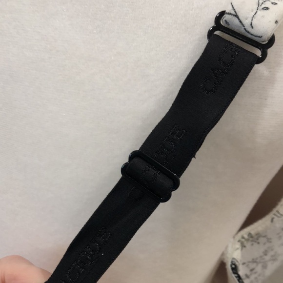 CACIQUE Plunge underwire molded cup bra. Size 44DD - Picture 5 of 10